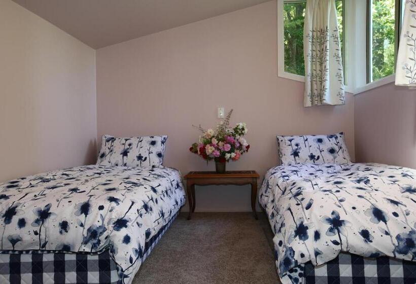 پانسیون Star Dream Manor