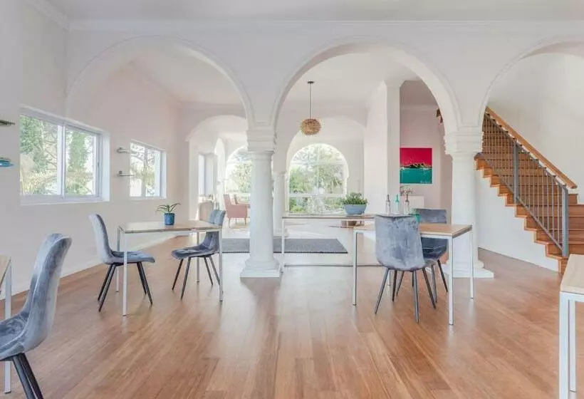 Majatalo The Views Guesthouse