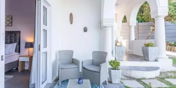 Majatalo The Views Guesthouse