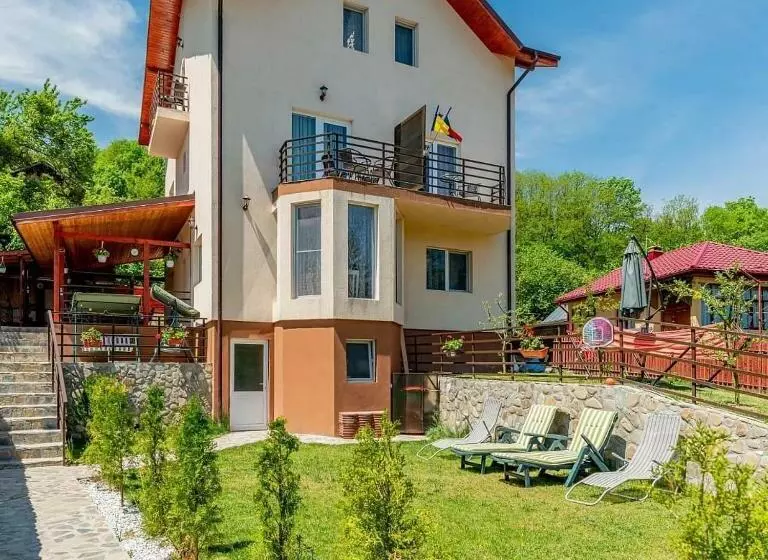 Pensiunea Casuta Cu Trandafiri 2