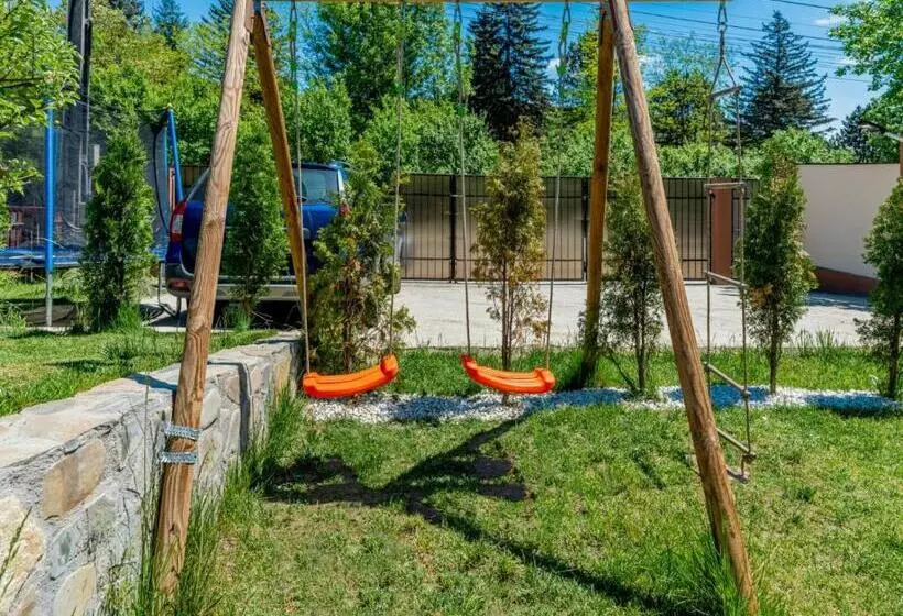 Pensiunea Casuta Cu Trandafiri 2