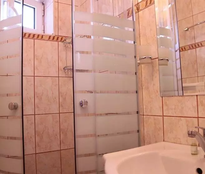 Отель Apollonia