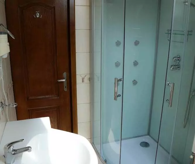 Отель Apollonia