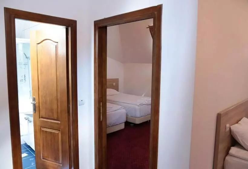 Отель Apollonia