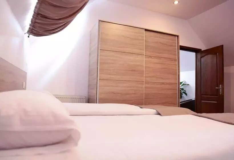 Отель Apollonia