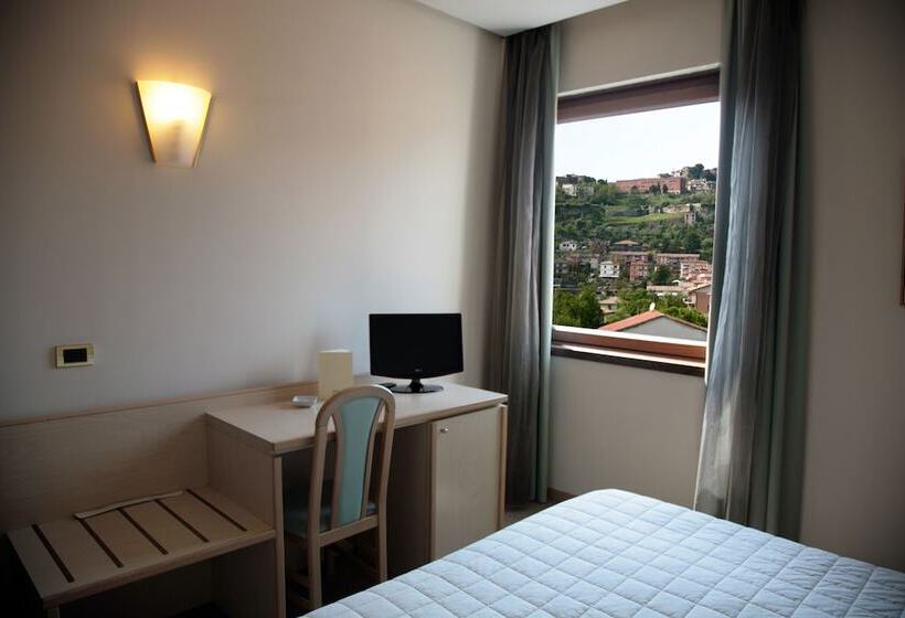 בית מלון כפרי Bassetto