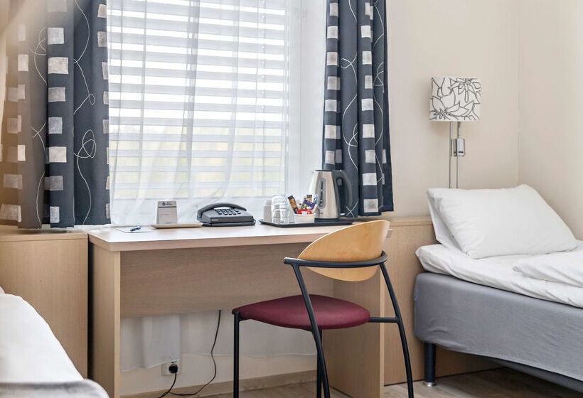 בית מלון כפרי Best Western Leto Arena