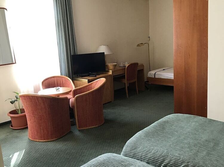 בית מלון כפרי Curtea Brasoveana