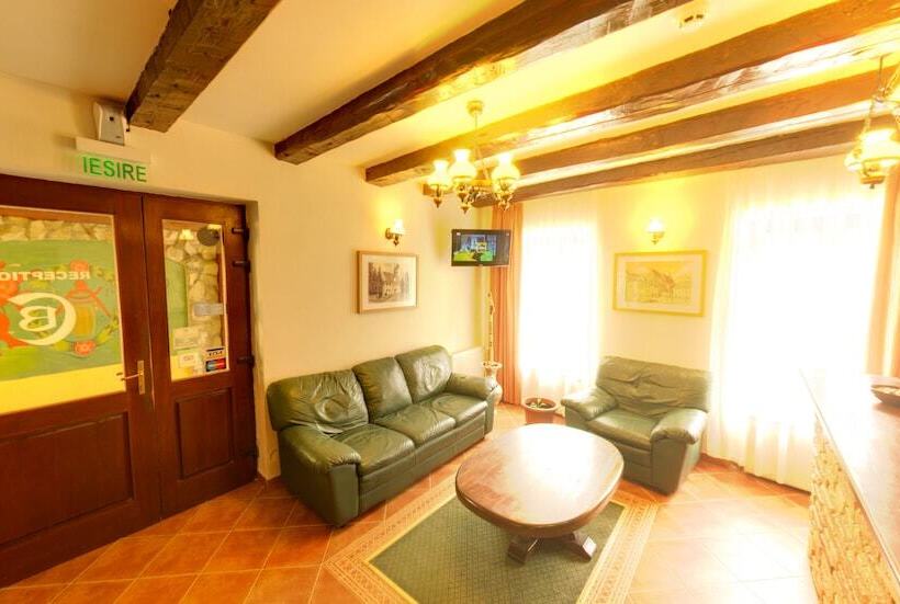 בית מלון כפרי Curtea Brasoveana