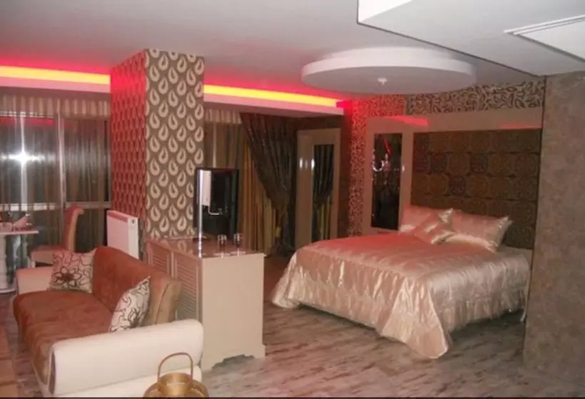 בית מלון כפרי Golden Palas