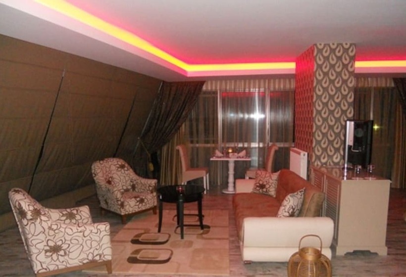 בית מלון כפרי Golden Palas