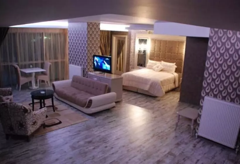 בית מלון כפרי Golden Palas