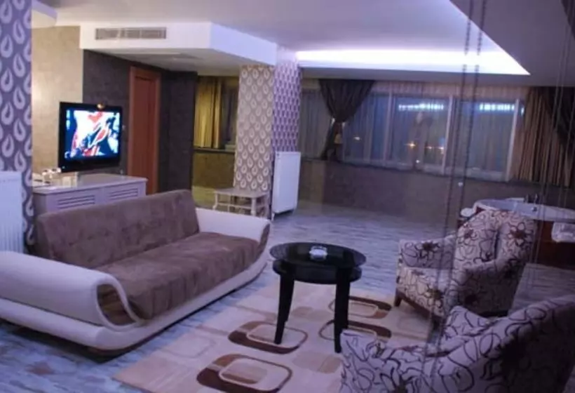 בית מלון כפרי Golden Palas