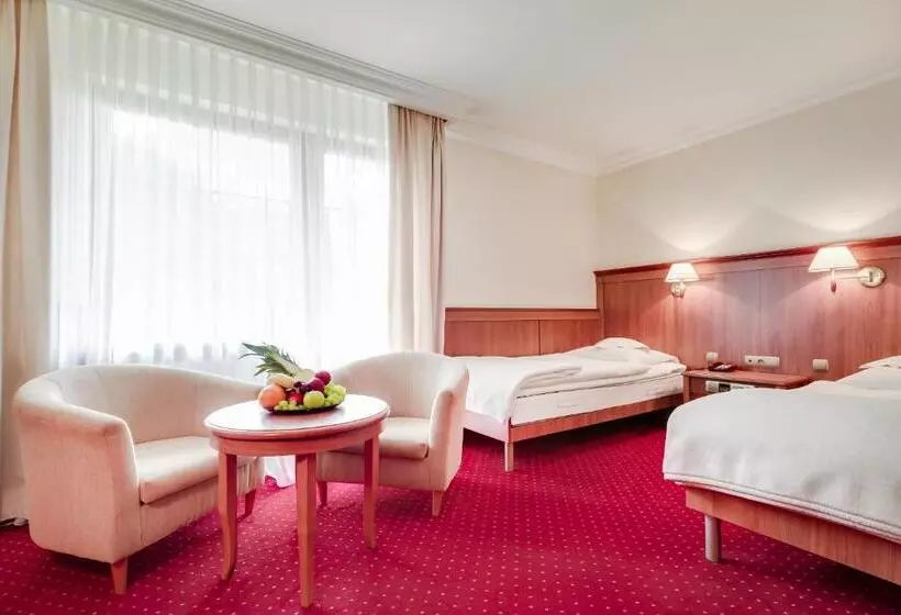 호텔 Konradówka Wellness & Spa 300 Metrów Do Centrum