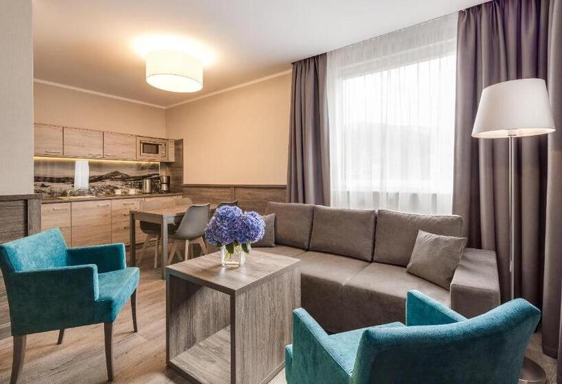 هتل Konradówka Wellness & Spa   300 Metrów Do Centrum