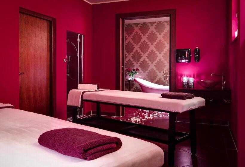 هتل Konradówka Wellness & Spa   300 Metrów Do Centrum