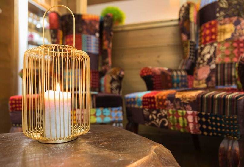 호텔 La Maison Rouge