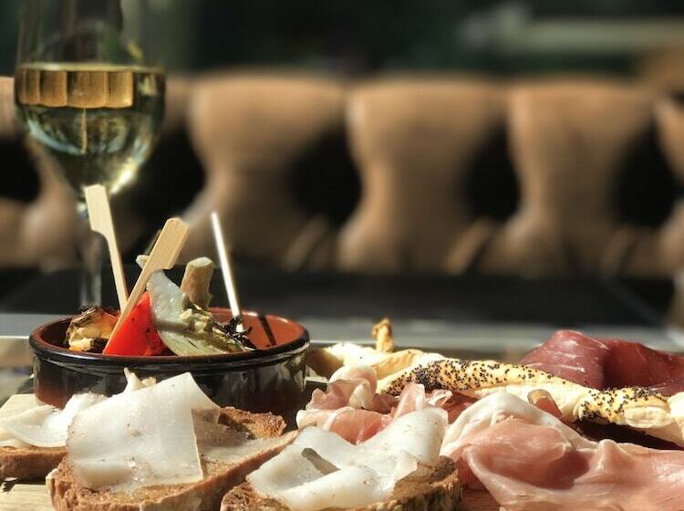 호텔 La Maison Rouge