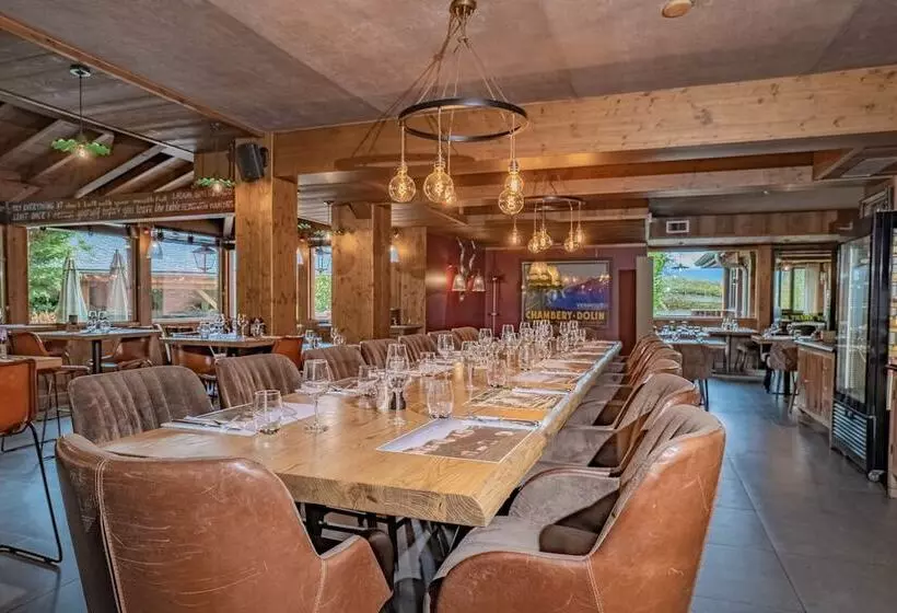 ホテル La Maison Rouge