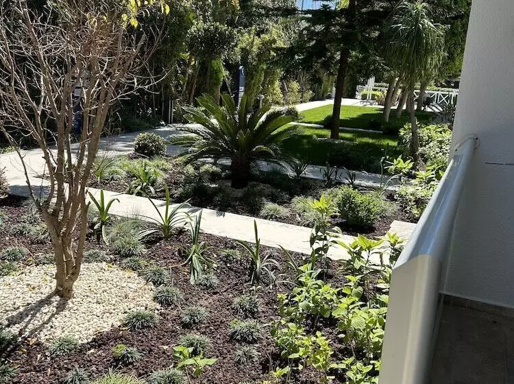 Отель Marina Boutique