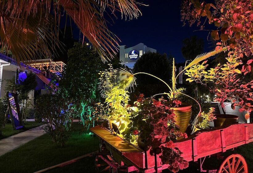 ホテル Marina Boutique