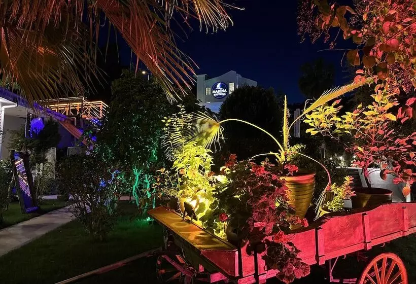 Отель Marina Boutique