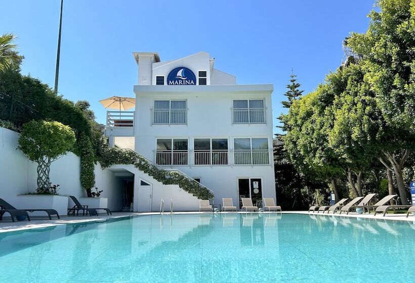 ホテル Marina Boutique