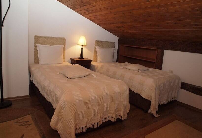 בית מלון כפרי Momini Dvori Boutique Guest House