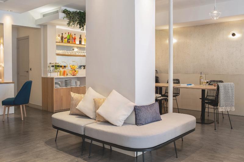 ホテル Opera Marigny