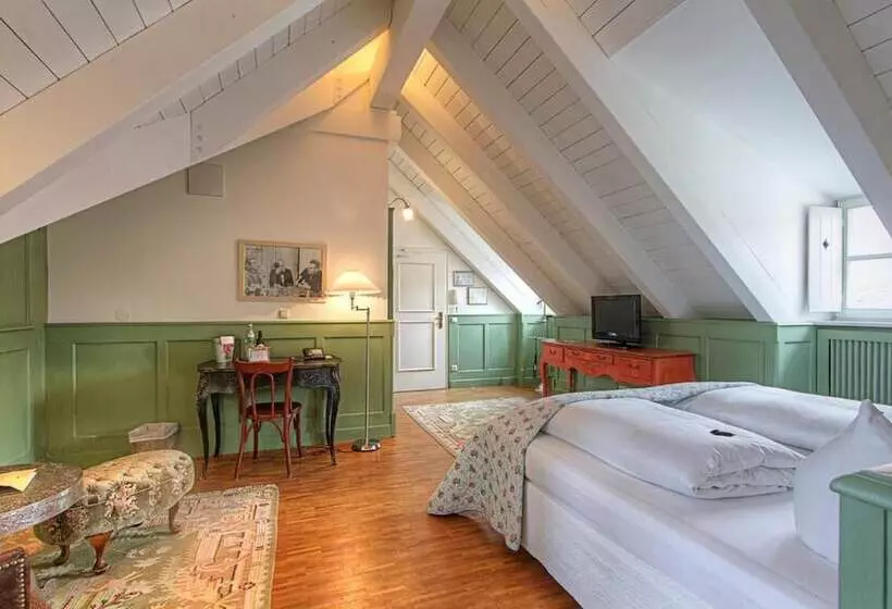 هتل Orphee Großes Haus