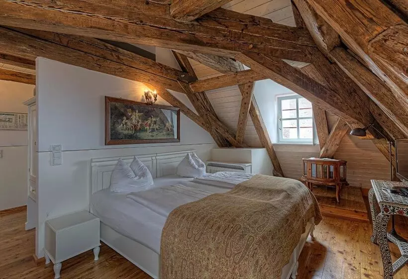 هتل Orphee Großes Haus