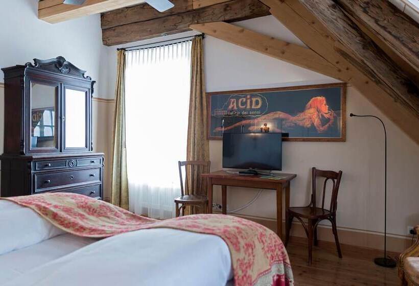 ホテル Orphee  Großes Haus