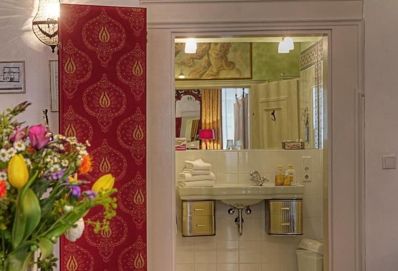 ホテル Orphee  Großes Haus