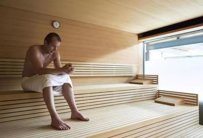 Отель Sonne Mellau Feel Good