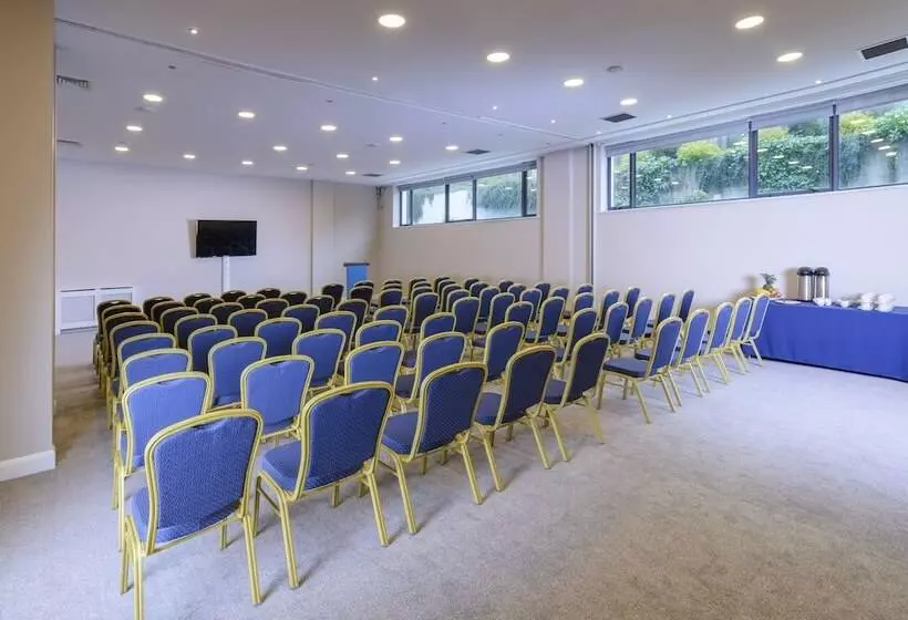 בית מלון כפרי The Ellison