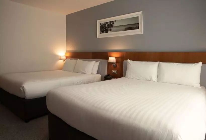 בית מלון כפרי The Ellison