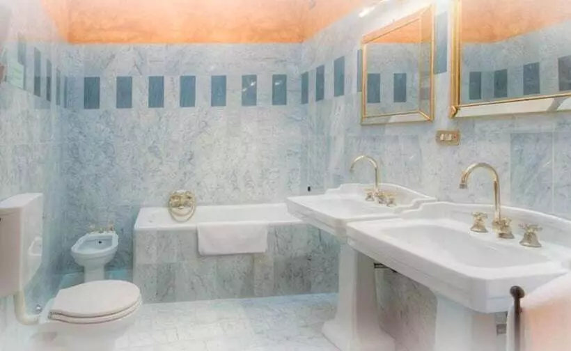 هتل Torre Guelfa Palazzo Acciaiuoli