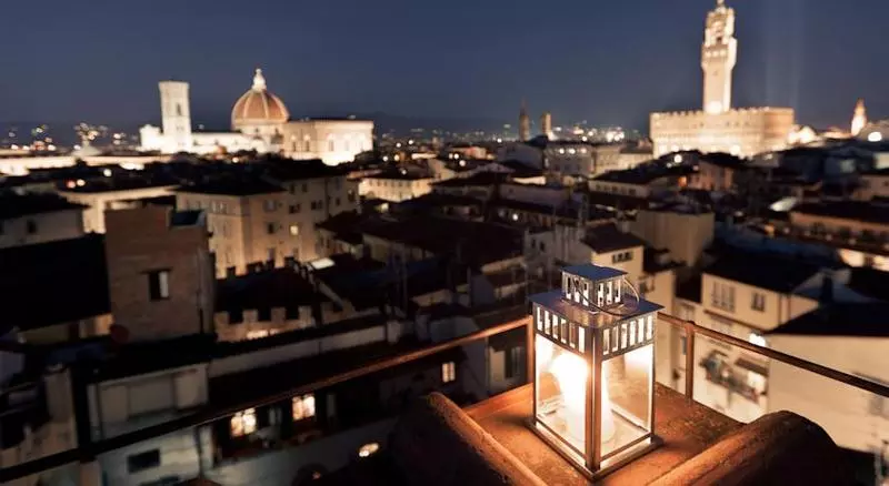 هتل Torre Guelfa Palazzo Acciaiuoli