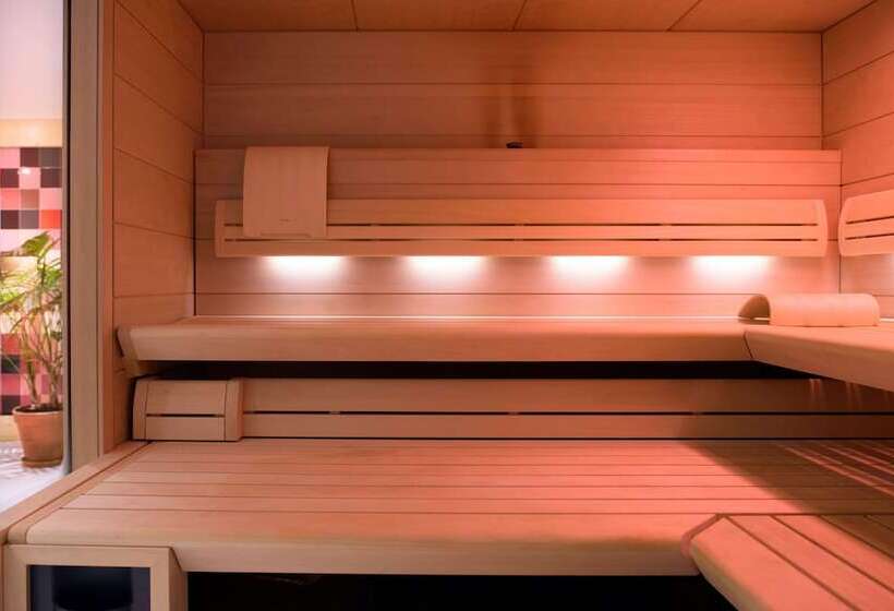 Townhouse Design Hotel & Spa