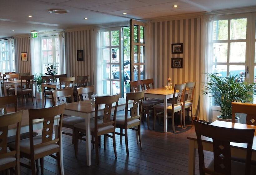 Tvedestrand Fjordhotell   Unike Hoteller