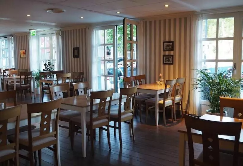 Tvedestrand Fjordhotell Unike Hoteller