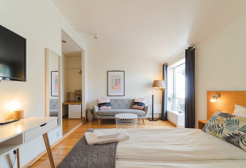 Tvedestrand Fjordhotell   Unike Hoteller