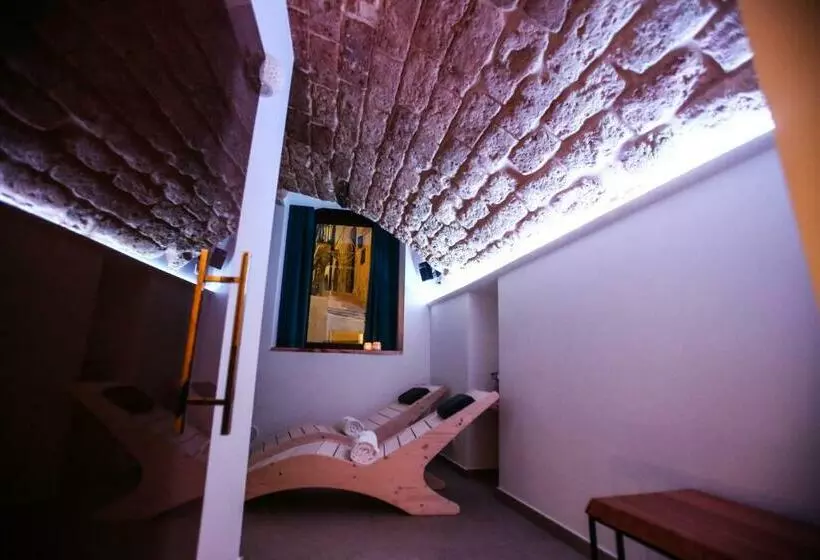 Aamiaismajoitus (B&B) Luna Federiciana Luxury Room & Spa