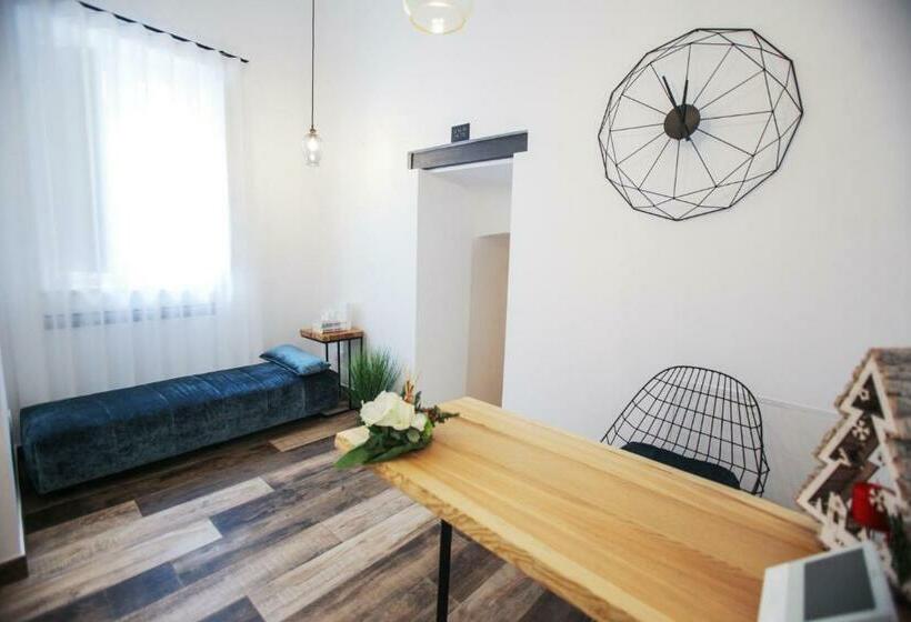 تختخواب و صبحانه Luna Federiciana Luxury Room & Spa