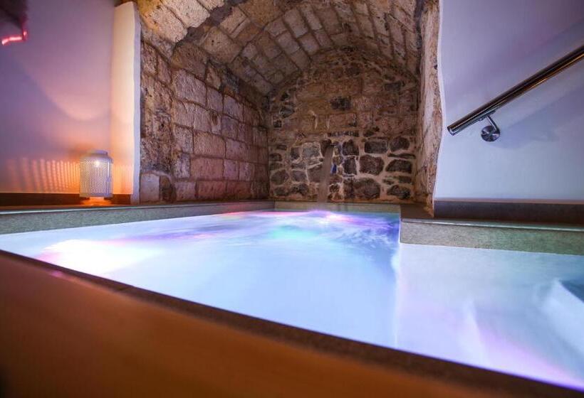 צימר Luna Federiciana Luxury Room & Spa