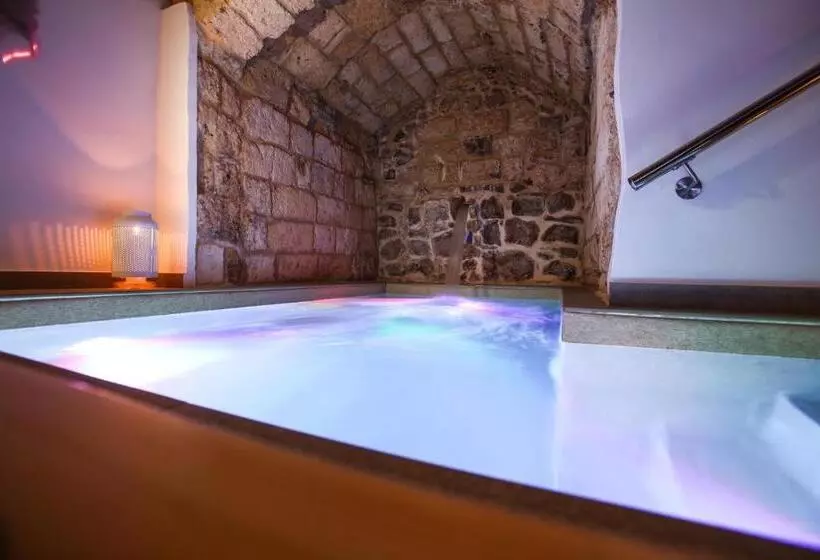 Aamiaismajoitus (B&B) Luna Federiciana Luxury Room & Spa