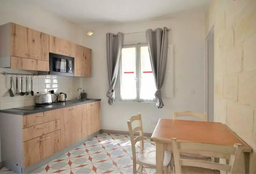 پانسیون Città Cospicua Suites