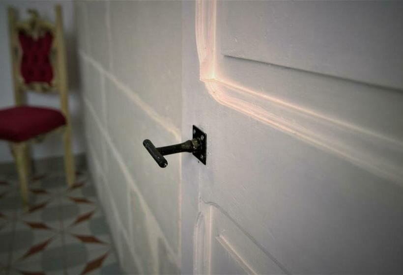 پانسیون Città Cospicua Suites