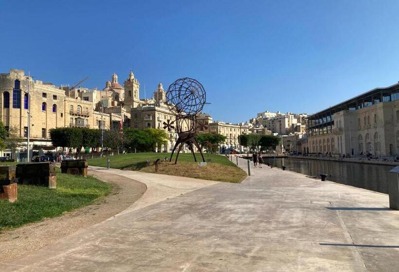 پانسیون Città Cospicua Suites