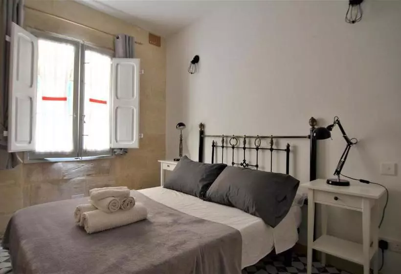 پانسیون Città Cospicua Suites